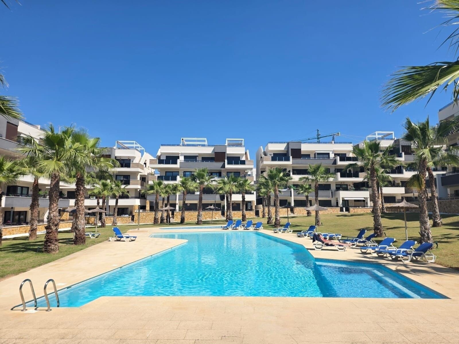 2-Bedroom Apartment in Pau 8, Orihuela Costa - Image 2