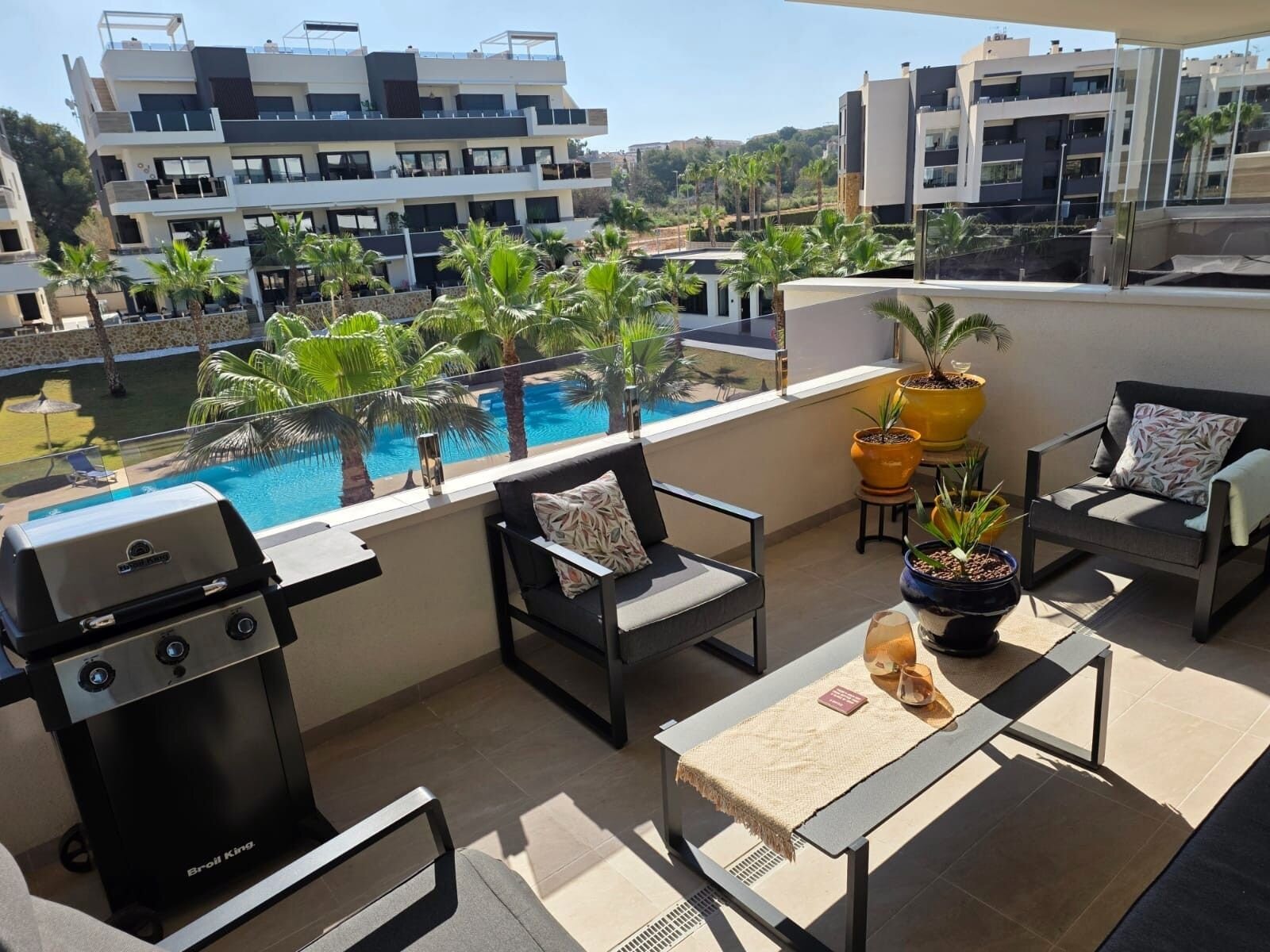 2-Bedroom Apartment in Pau 8, Orihuela Costa - Image 21