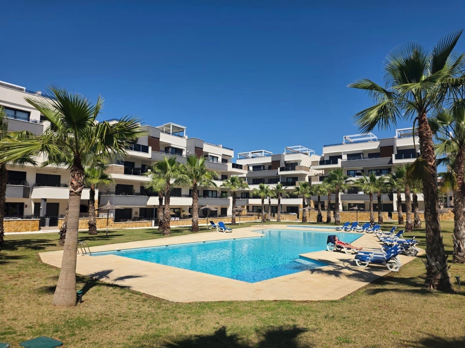 2-Bedroom Apartment in Pau 8, Orihuela Costa - Image 35
