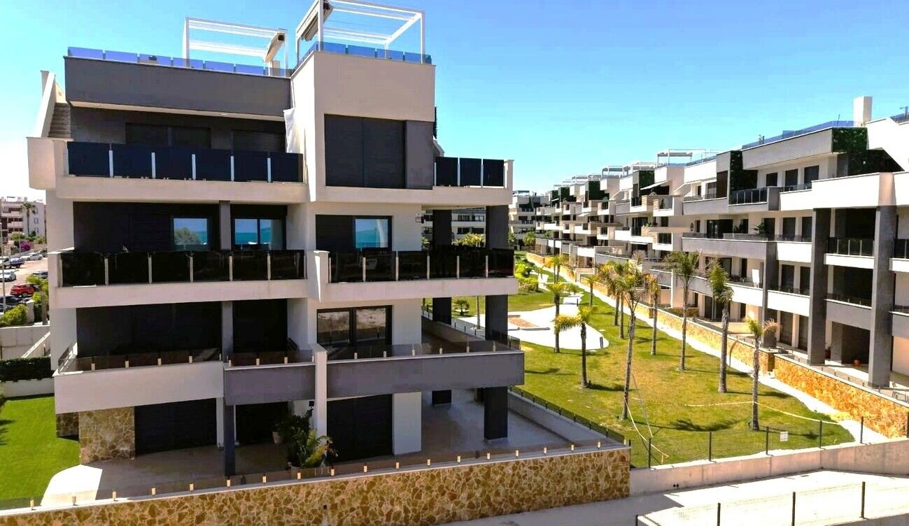 Appartement met 3 Slaapkamers in La Zenia, Orihuela Costa - Image 1