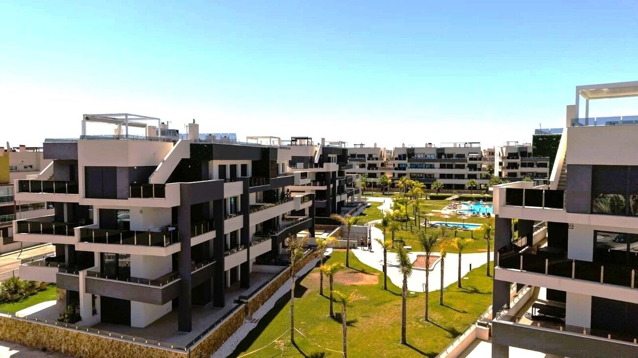 Appartement met 3 Slaapkamers in La Zenia, Orihuela Costa - Image 2