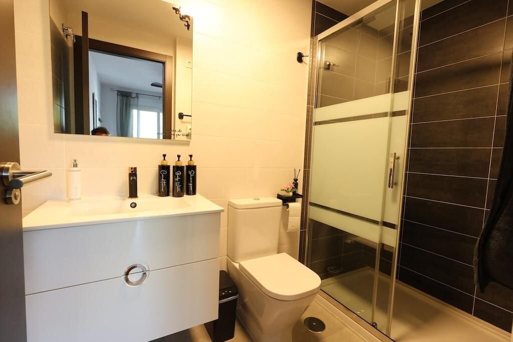 2-Bedroom Apartment in Villamartín-las Filipinas, Orihuela Costa - Image 13