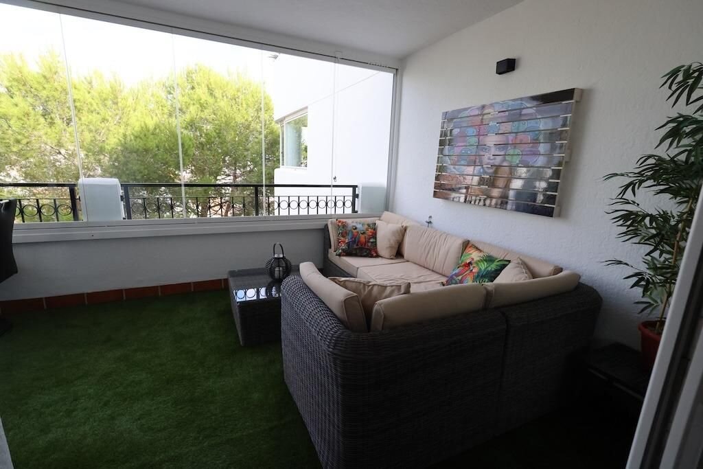 2-Bedroom Apartment in Villamartín-las Filipinas, Orihuela Costa - Image 15