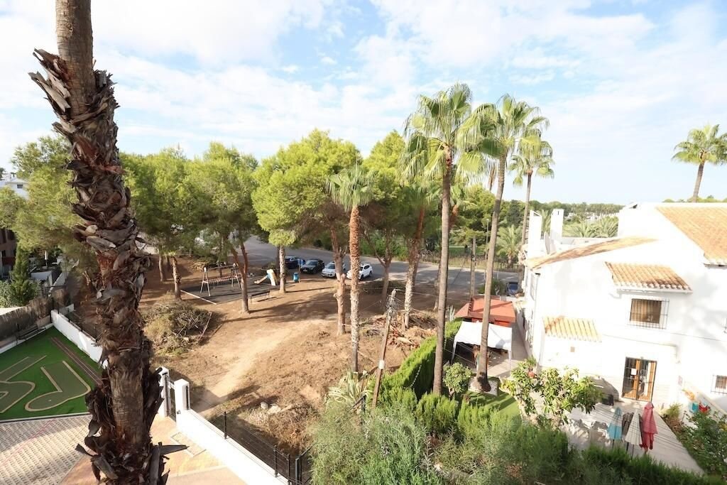 2-Bedroom Apartment in Villamartín-las Filipinas, Orihuela Costa - Image 21