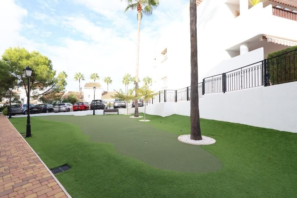 2-Bedroom Apartment in Villamartín-las Filipinas, Orihuela Costa - Image 24