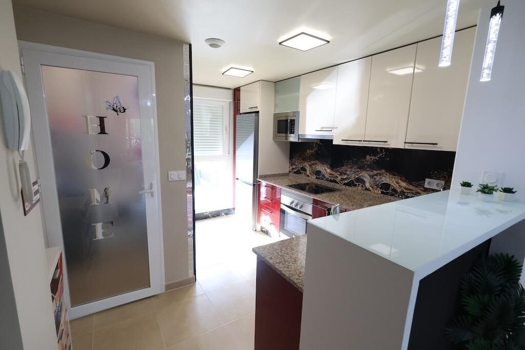 2-Bedroom Apartment in Villamartín-las Filipinas, Orihuela Costa - Image 4