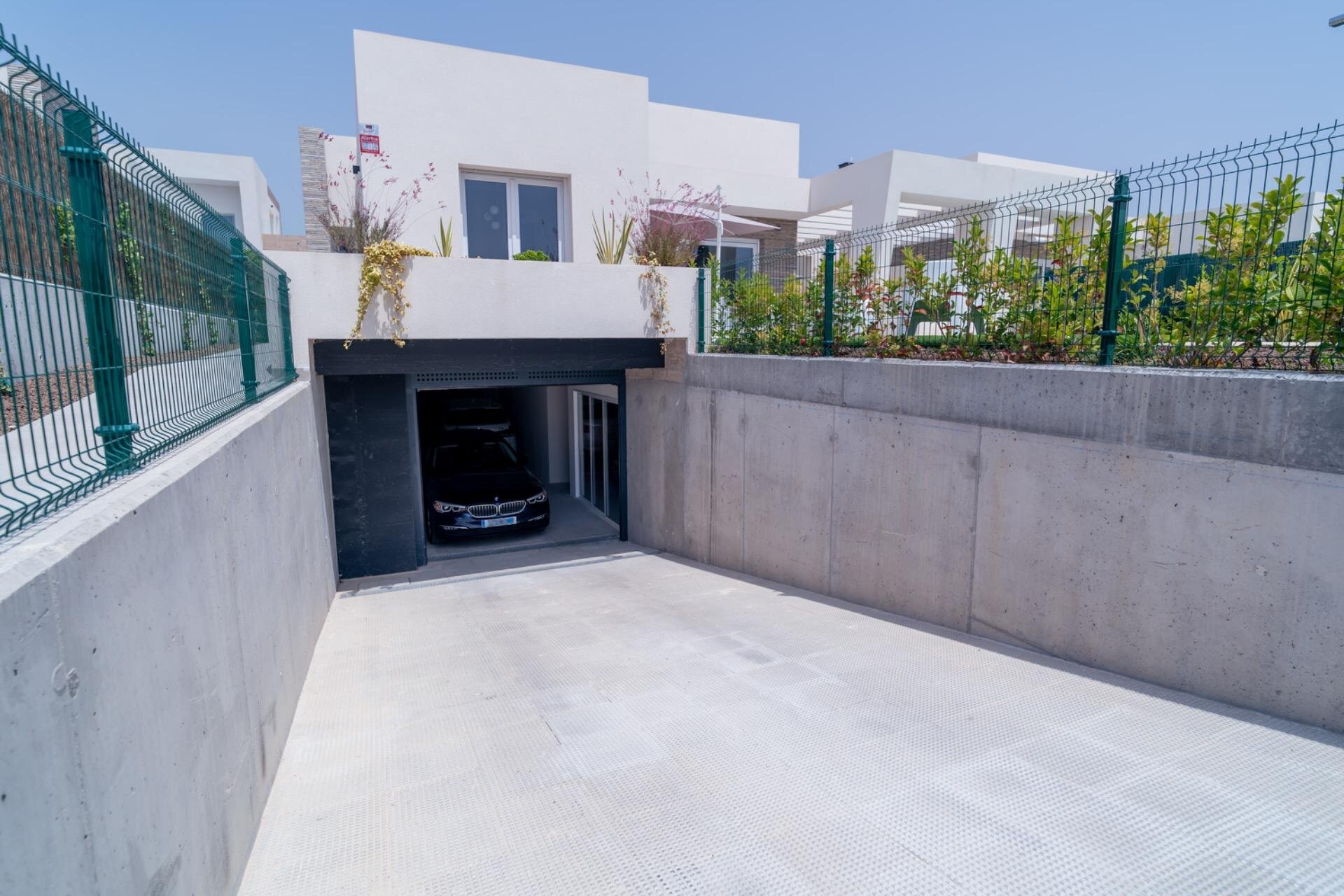 3-Bedroom Villa in Comunidad Valenciana, Algorfa - Image 3