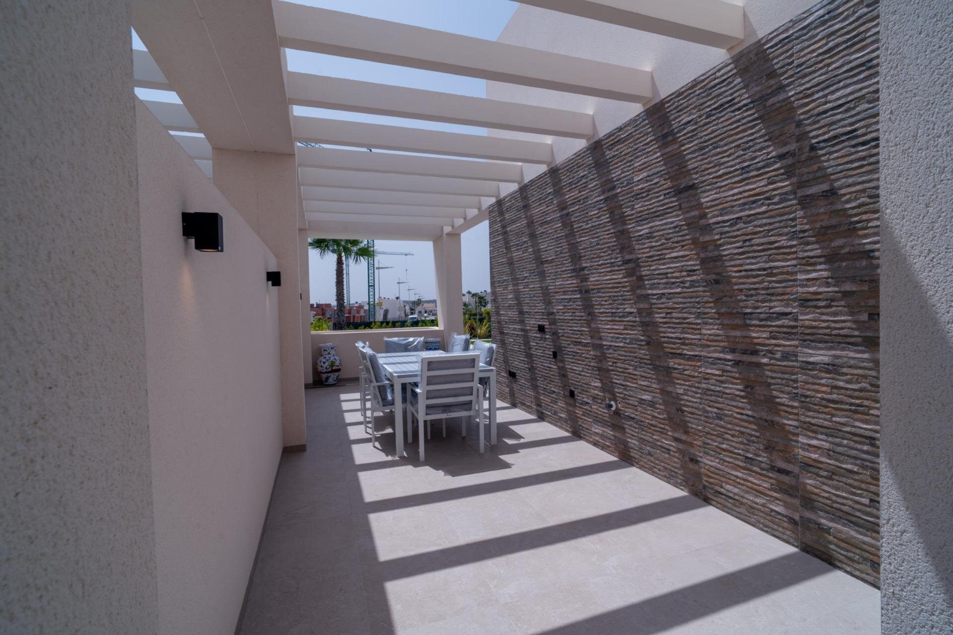 3-Bedroom Villa in Comunidad Valenciana, Algorfa - Image 5