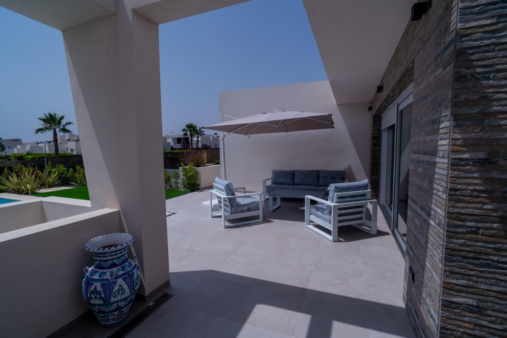 3-Bedroom Villa in Comunidad Valenciana, Algorfa - Image 6