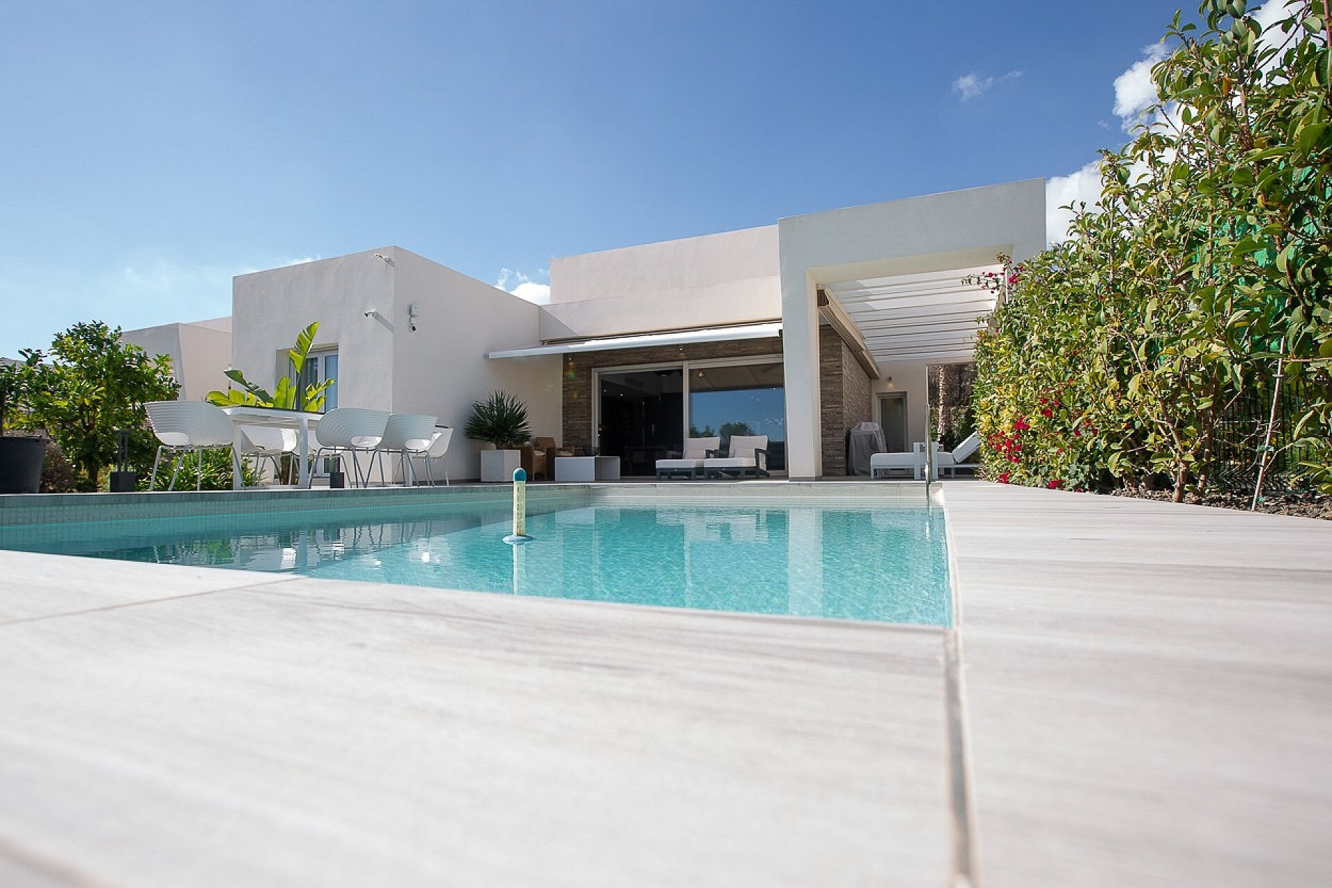 2-Bedroom Villa in Comunidad Valenciana, Algorfa - Image 1