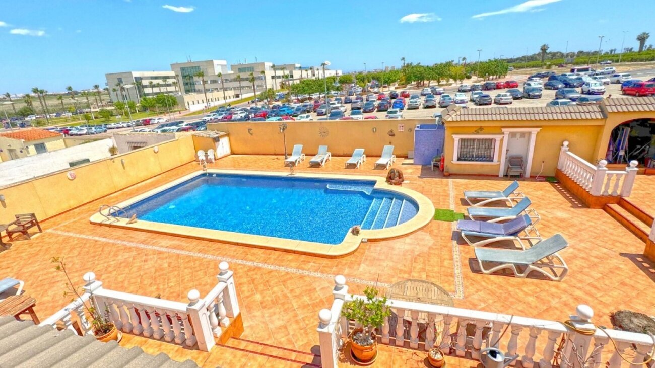 Willa z 6 Sypialniami w Centro, Torrevieja - Image 8