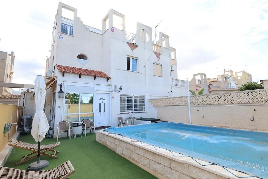 3-Bedroom House in Torretas, Torrevieja - Image 1