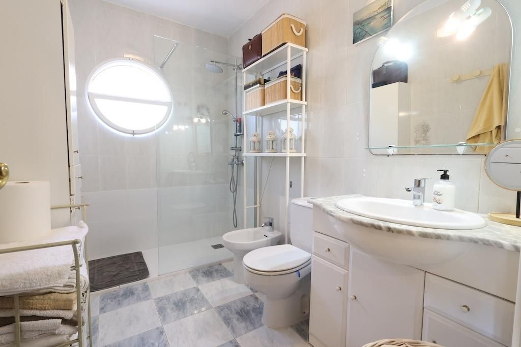 3-Bedroom House in Torretas, Torrevieja - Image 13
