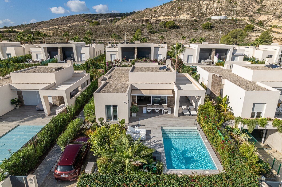 2-Bedroom Villa in Algorfa - Image 1