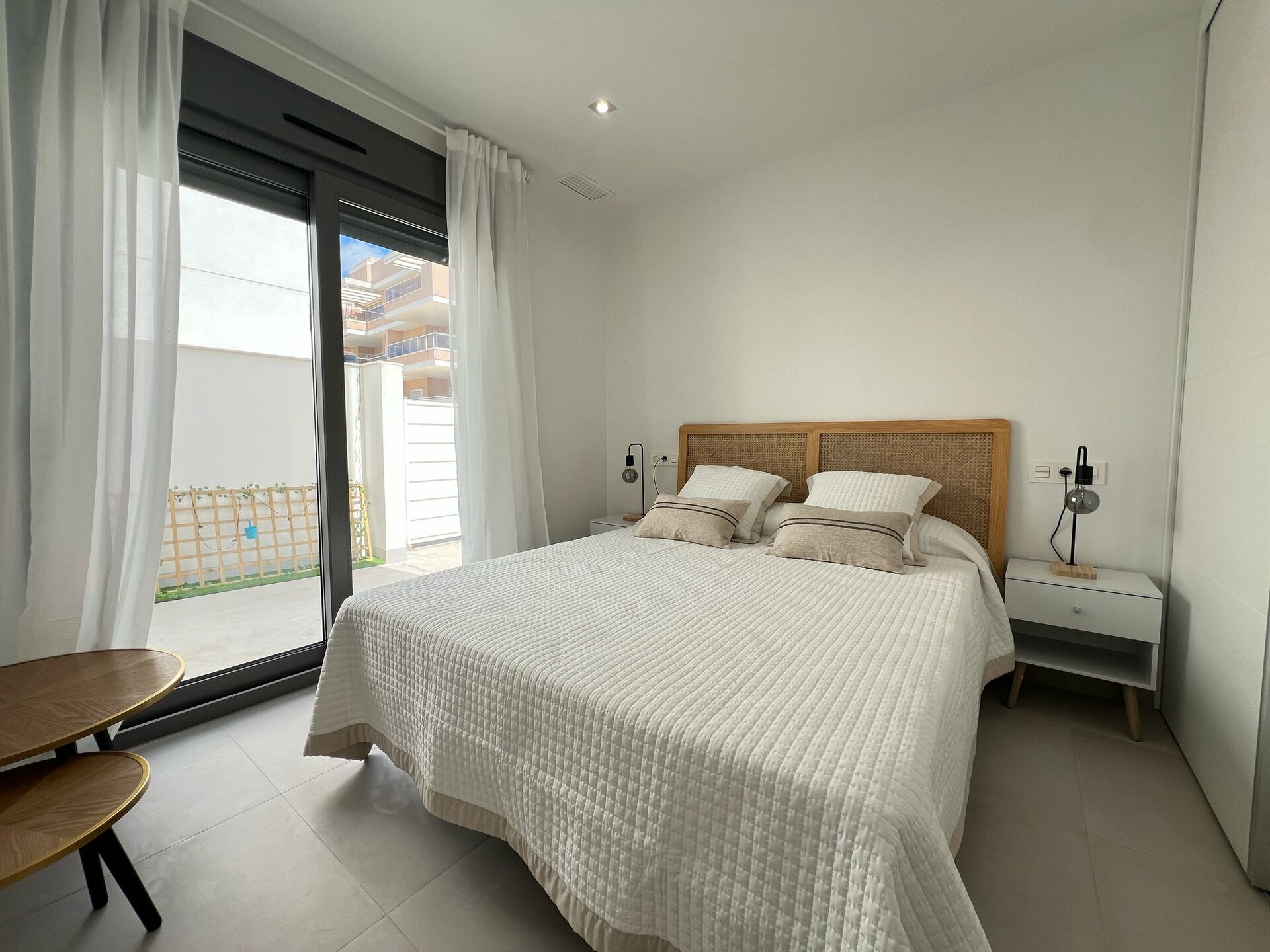 Herenhuis met 3 Slaapkamers in Orihuela Costa - Image 12