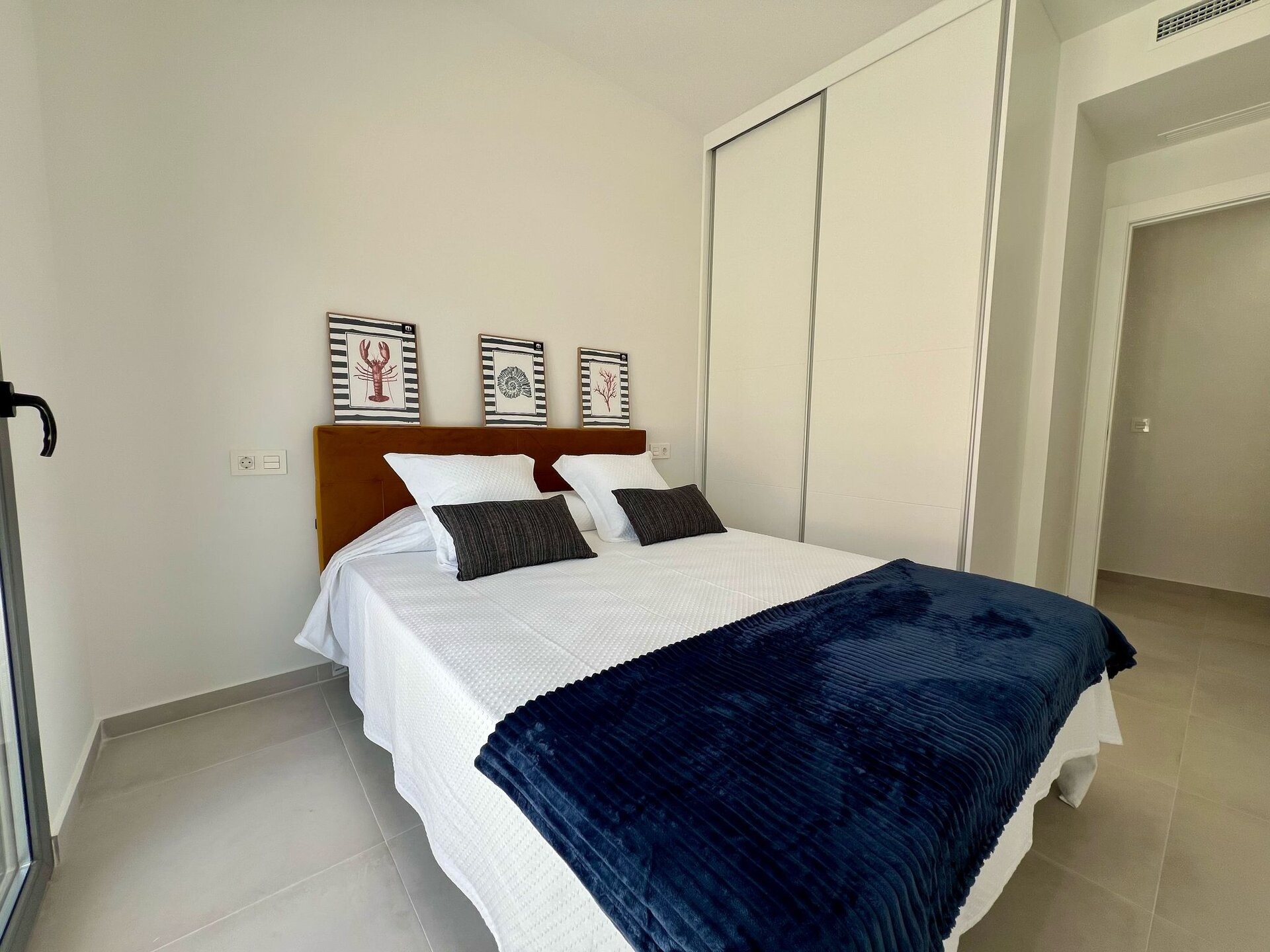 Herenhuis met 3 Slaapkamers in Orihuela Costa - Image 14