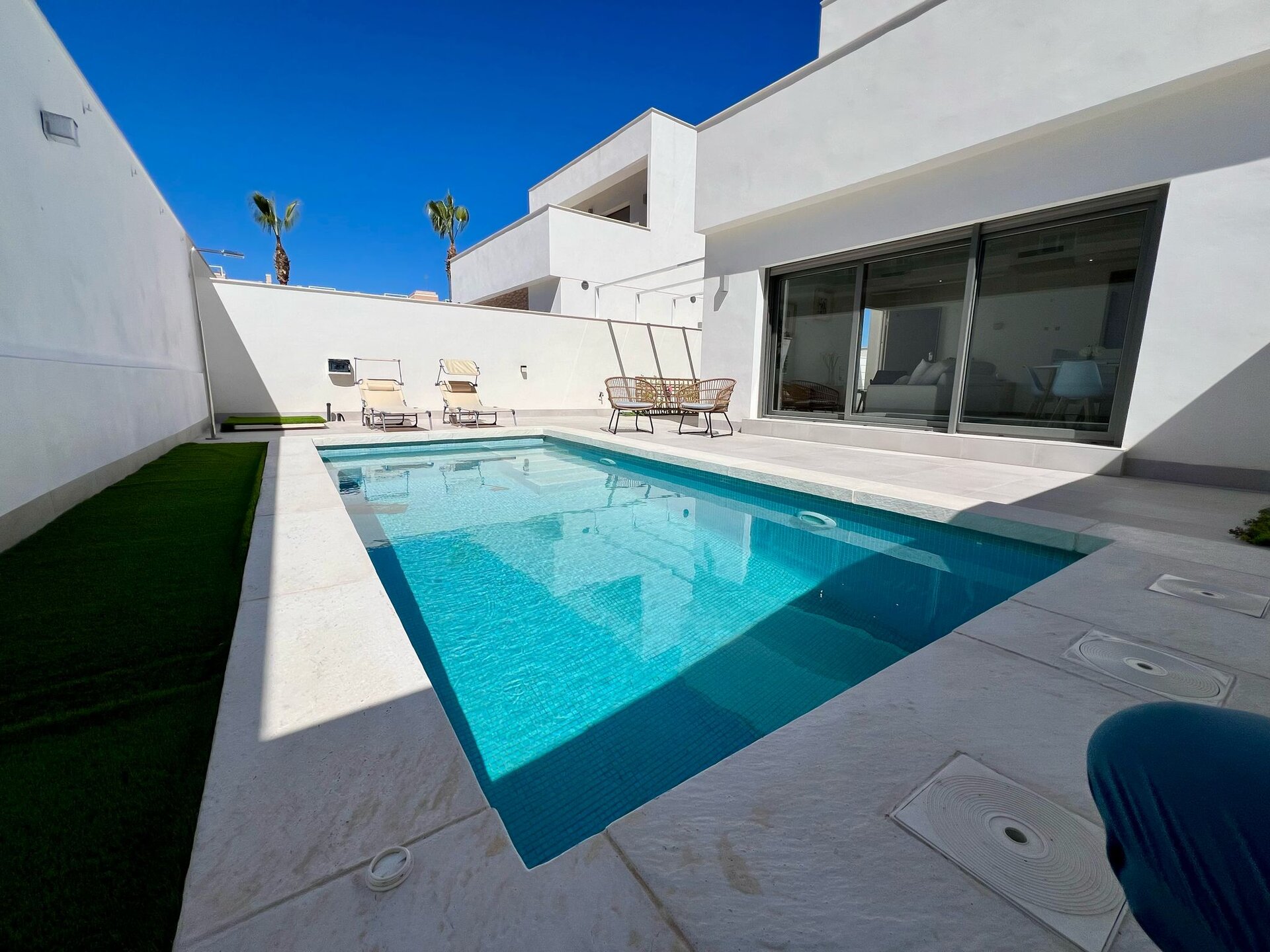 Herenhuis met 3 Slaapkamers in Orihuela Costa - Image 4