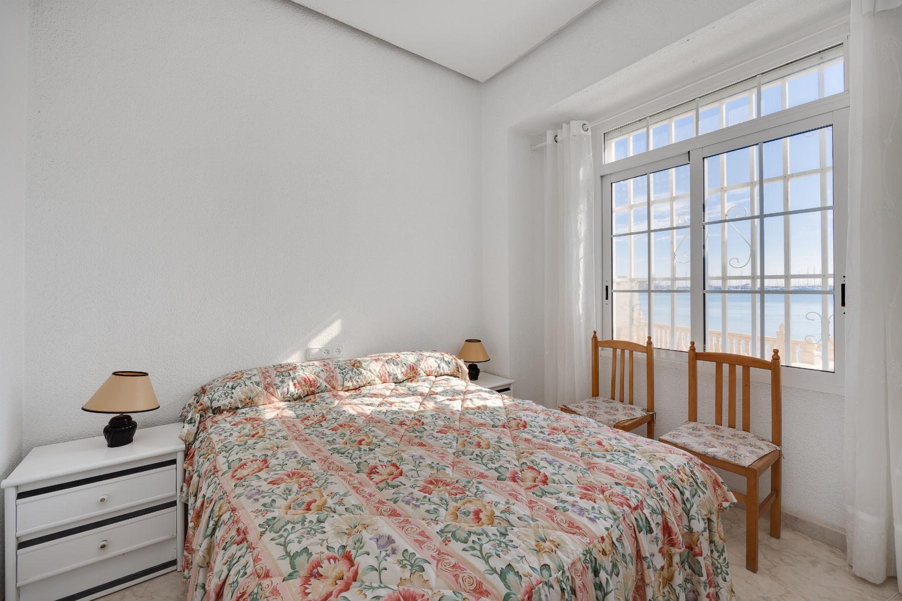 Apartamento de 4 Dormitorios en, Torrevieja - Image 16