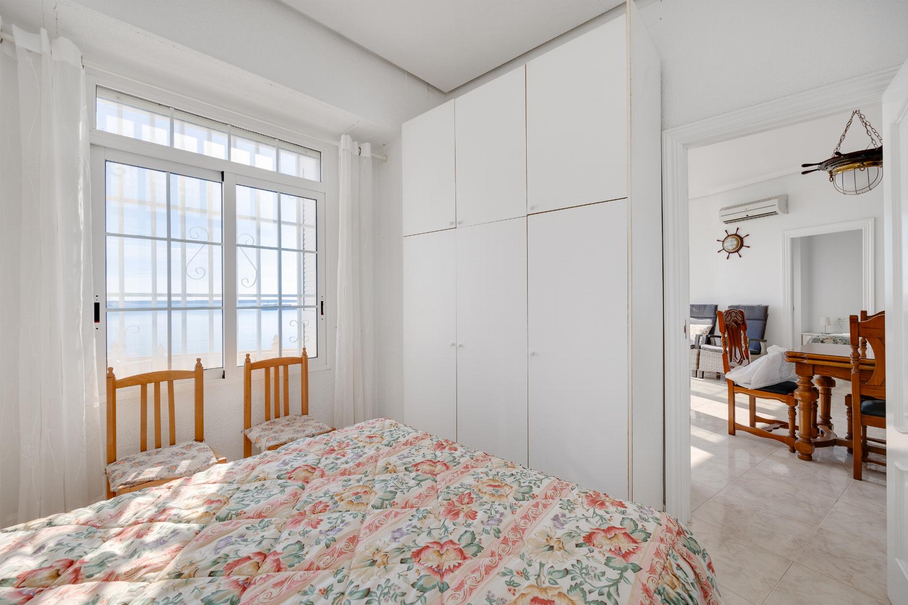 Apartamento de 4 Dormitorios en, Torrevieja - Image 17