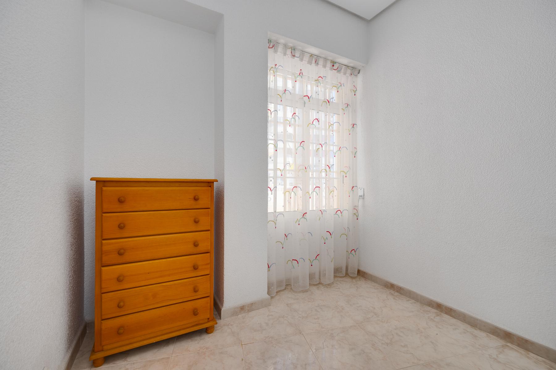 Apartamento de 4 Dormitorios en, Torrevieja - Image 21