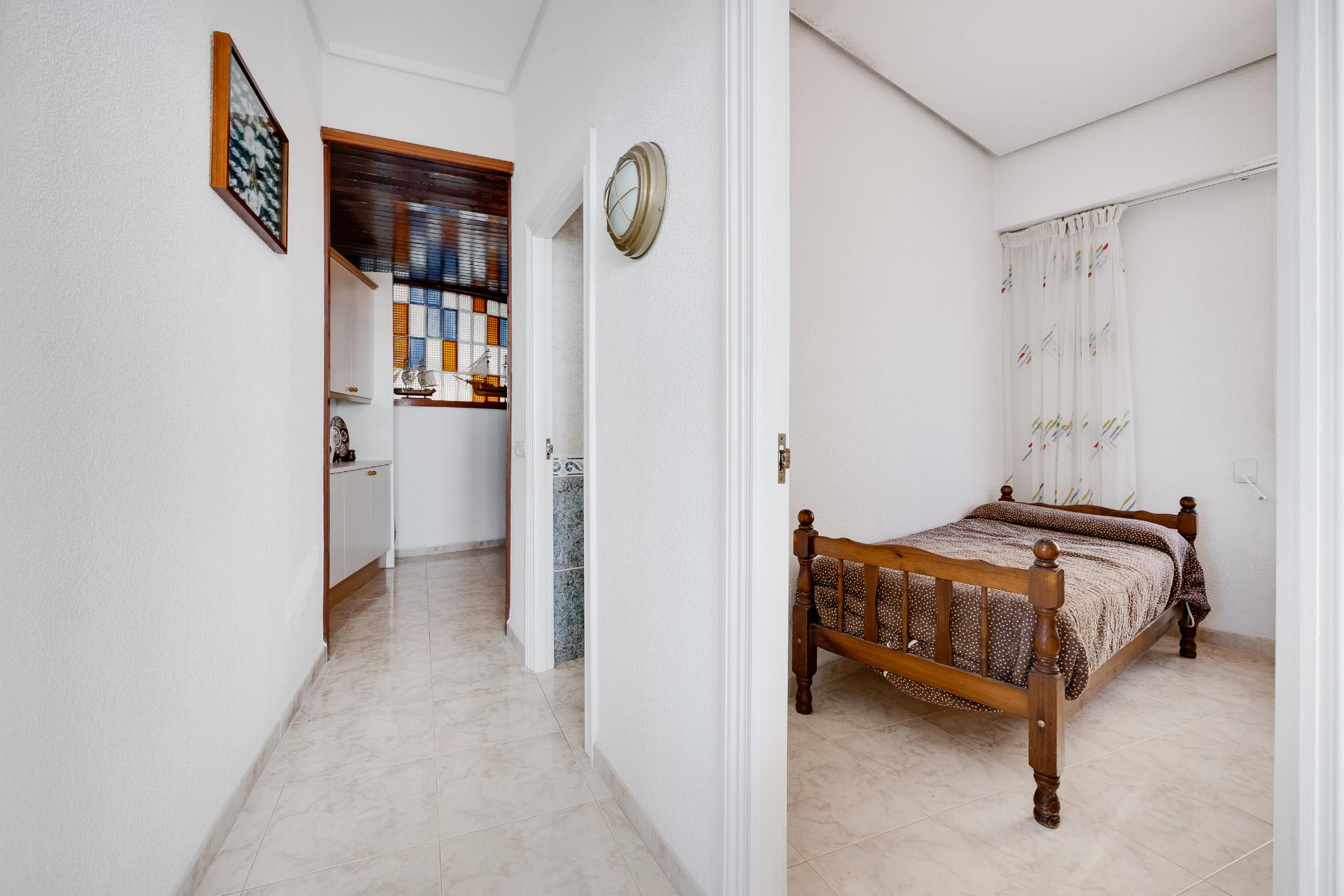 Apartamento de 4 Dormitorios en, Torrevieja - Image 25