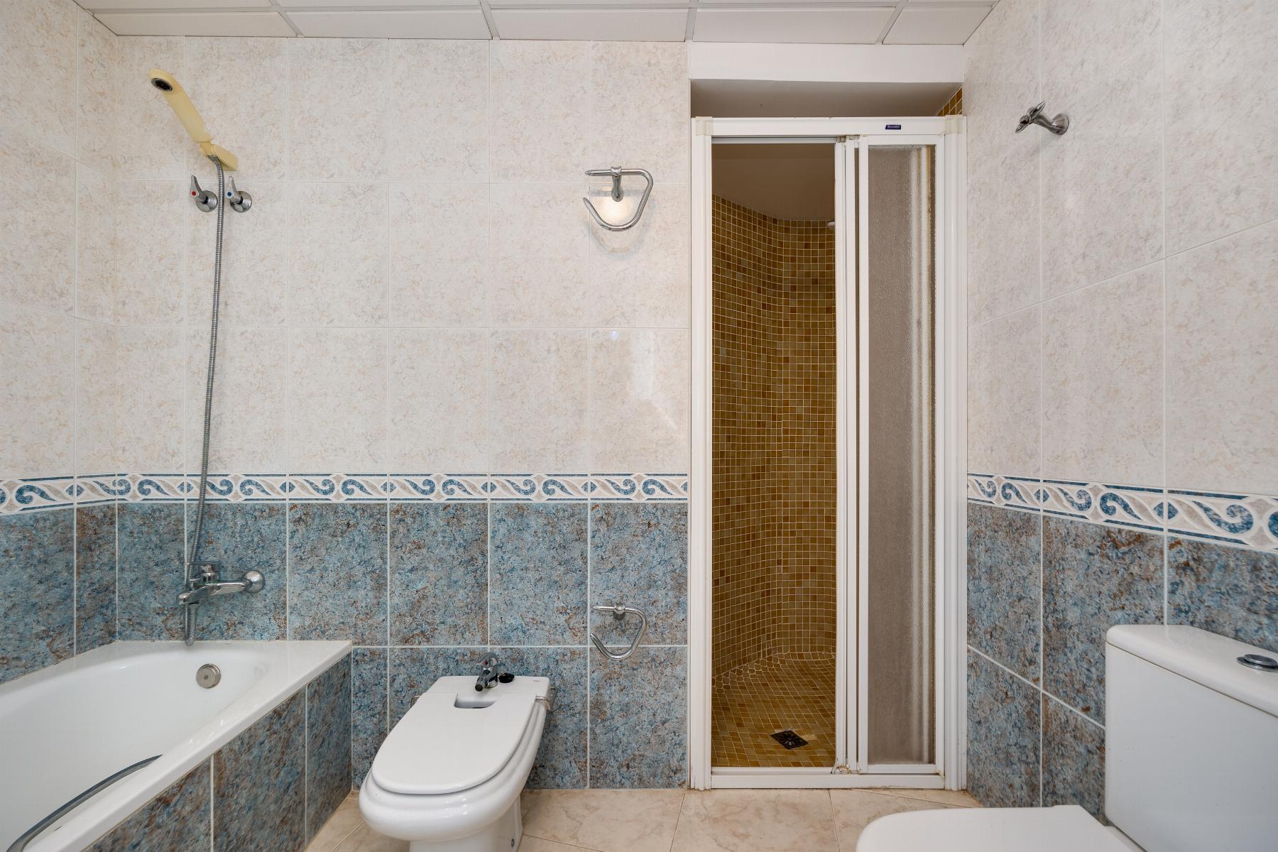 Apartamento de 4 Dormitorios en, Torrevieja - Image 27