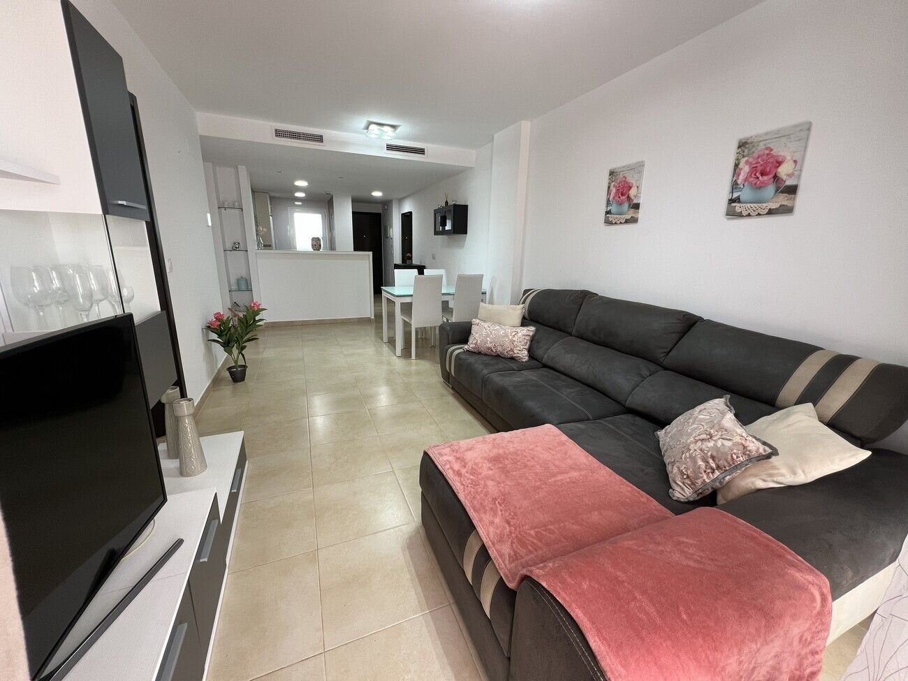 3-Bedroom Apartment in Lomas de Cabo Roig, Orihuela Costa - Image 10