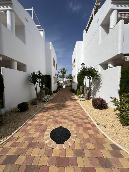 3-Bedroom Apartment in Lomas de Cabo Roig, Orihuela Costa - Image 18