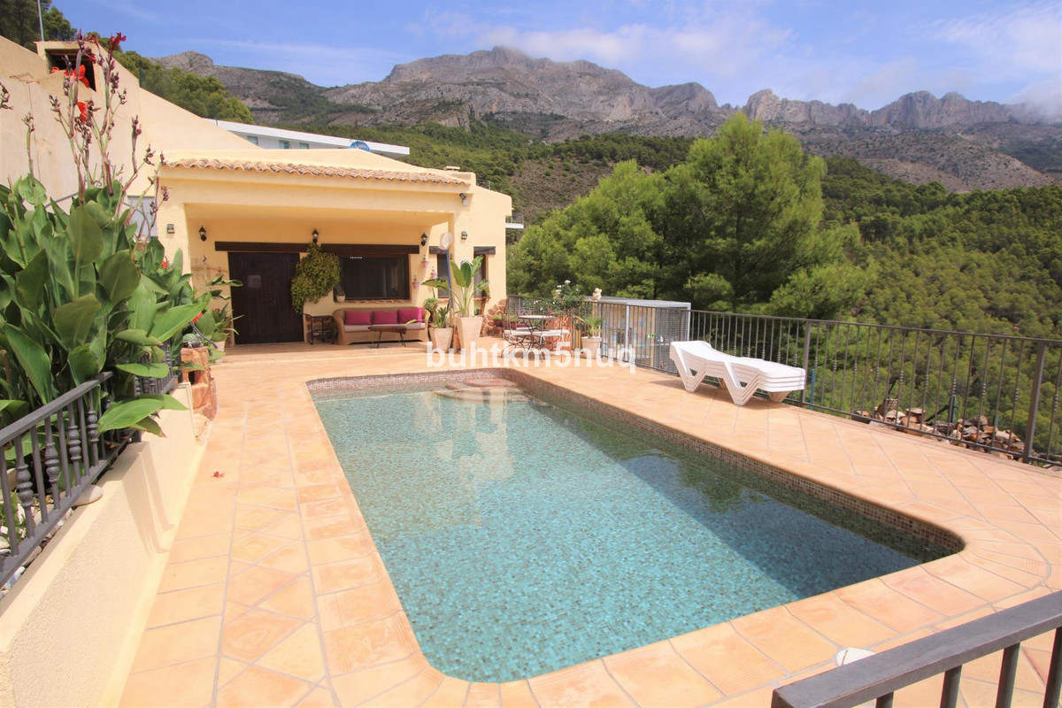 4-Bedroom Detached House in  Altea | Sunny Casas - Costa ... - Image 1