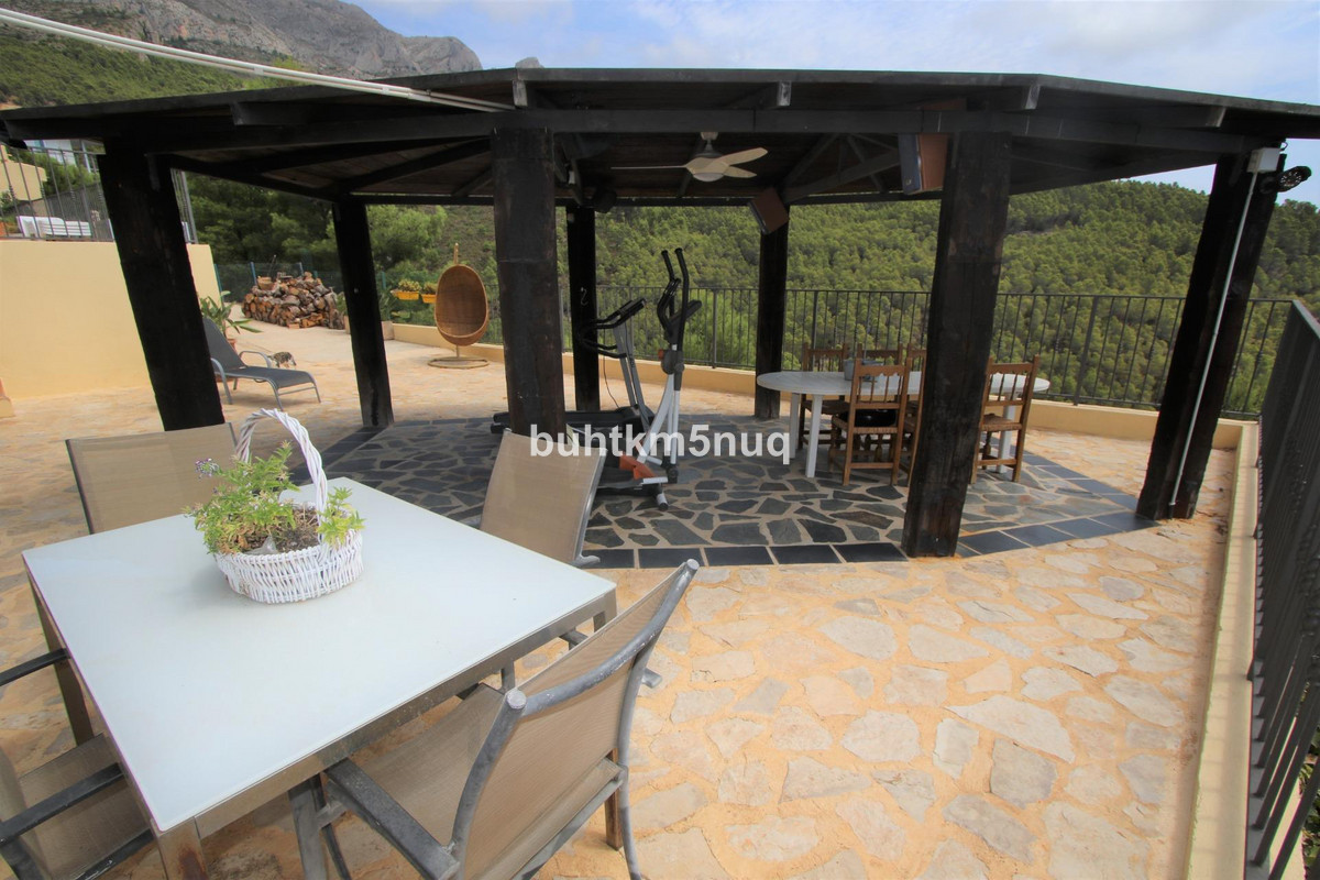 4-Bedroom Detached House in  Altea | Sunny Casas - Costa ... - Image 10