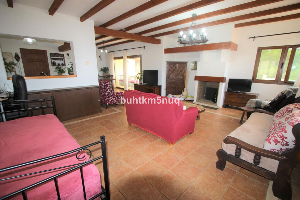 4-Bedroom Detached House in  Altea | Sunny Casas - Costa ... - Image 16