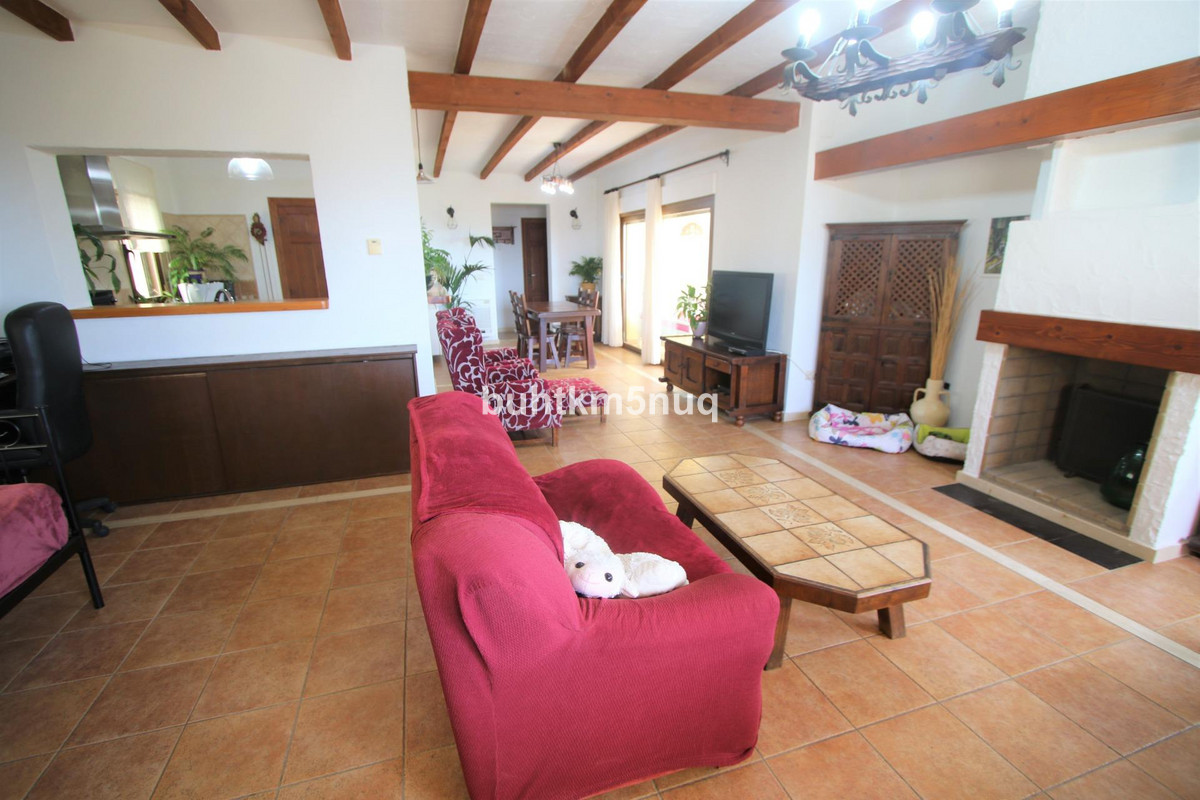4-Bedroom Detached House in  Altea | Sunny Casas - Costa ... - Image 17
