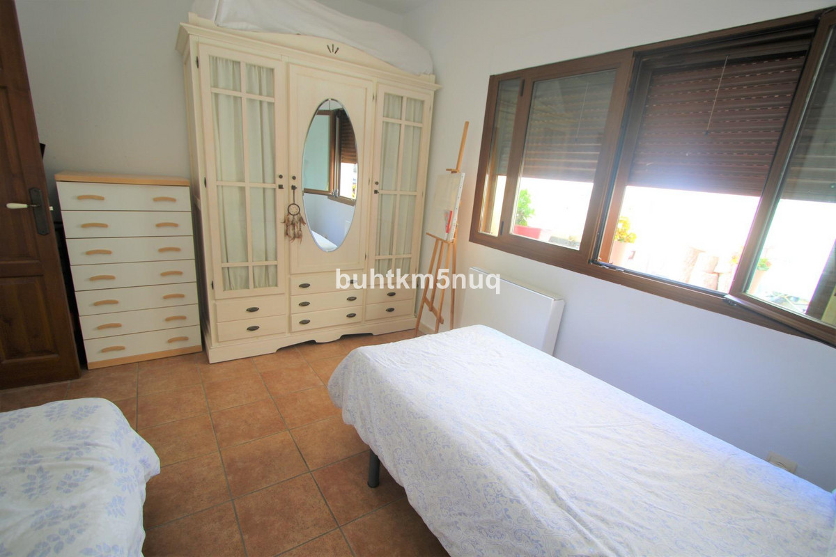 4-Bedroom Detached House in  Altea | Sunny Casas - Costa ... - Image 25