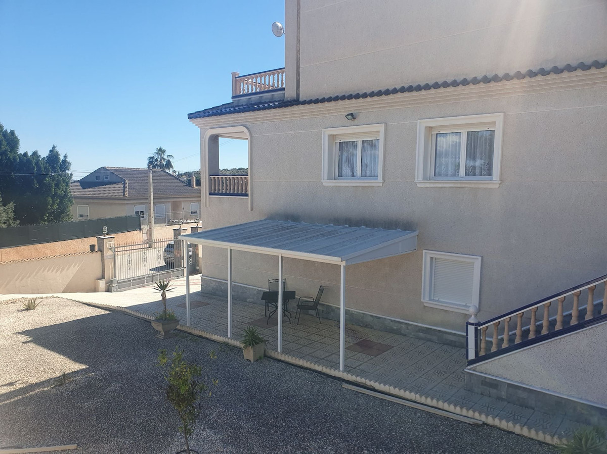 4-Bedroom Detached House in Algorfa | Sunny Casas - Cost... - Image 13
