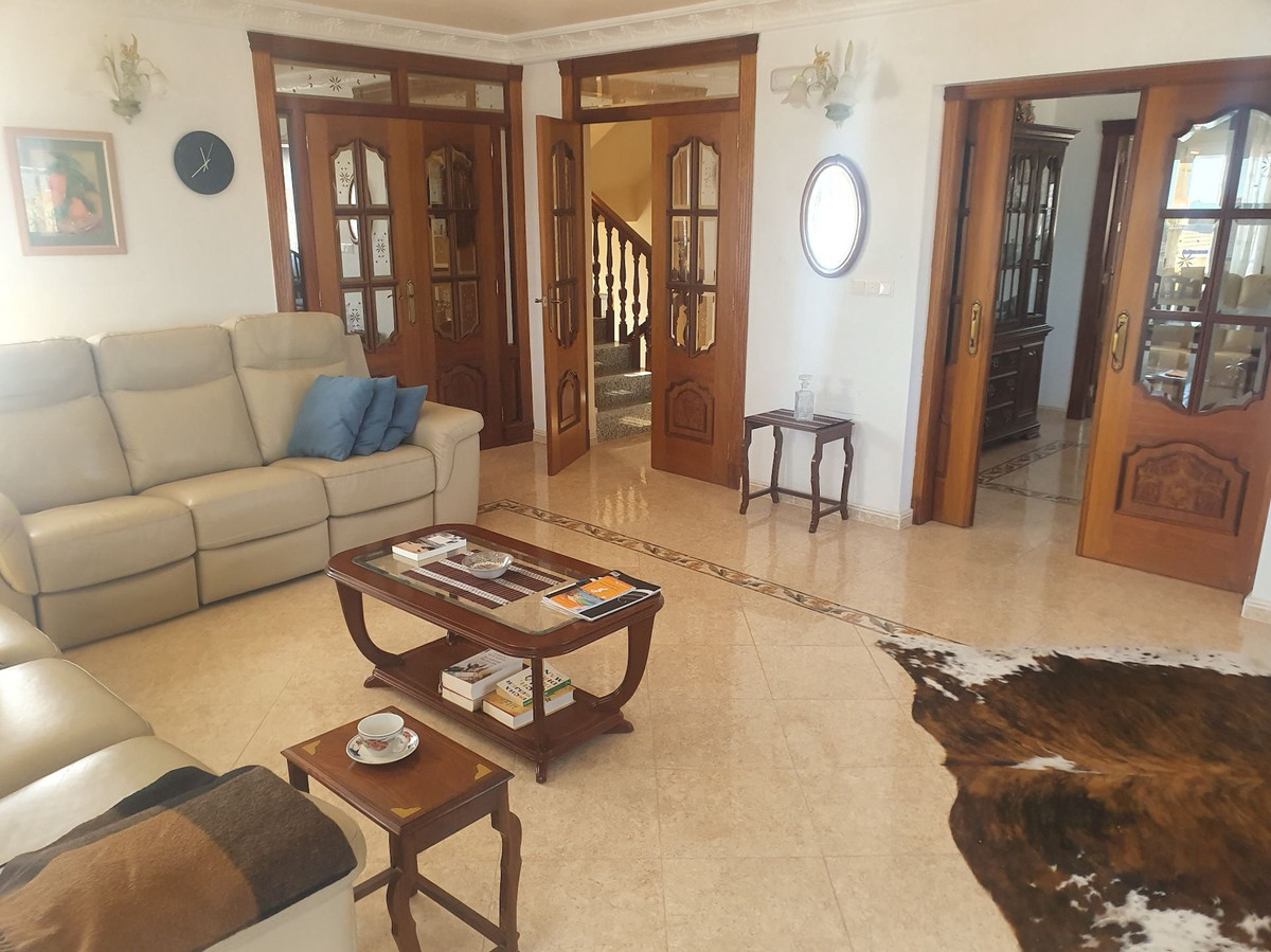 4-Bedroom Detached House in Algorfa | Sunny Casas - Cost... - Image 21