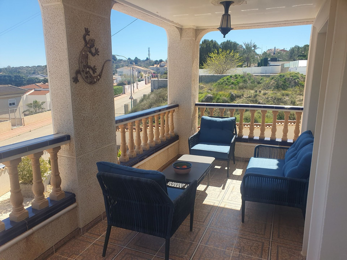 4-Bedroom Detached House in Algorfa | Sunny Casas - Cost... - Image 23