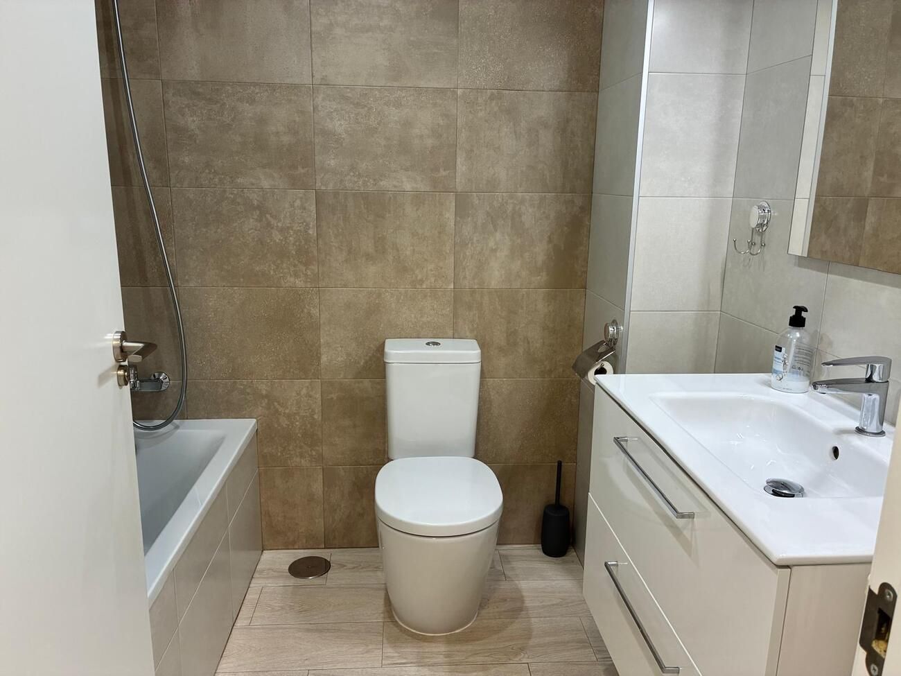 3-Bedroom Apartment in Las Filipinas, Orihuela Costa - Image 17