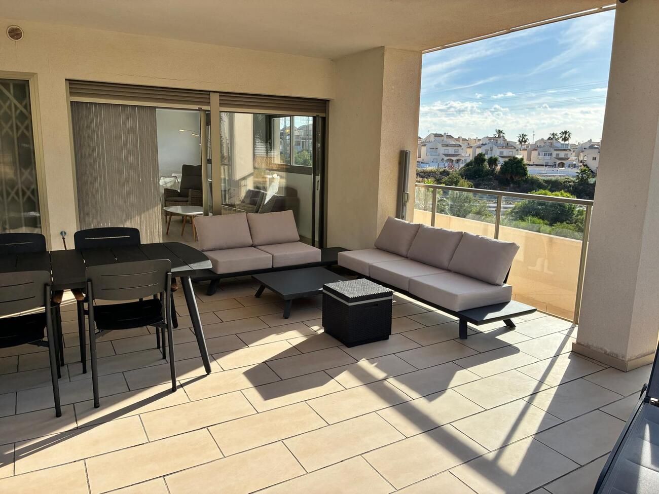 3-Bedroom Apartment in Las Filipinas, Orihuela Costa - Image 6