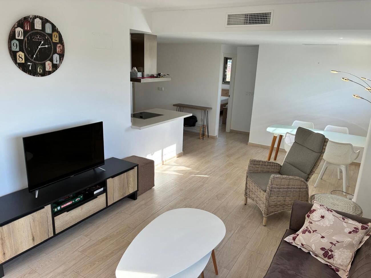 3-Bedroom Apartment in Las Filipinas, Orihuela Costa - Image 9