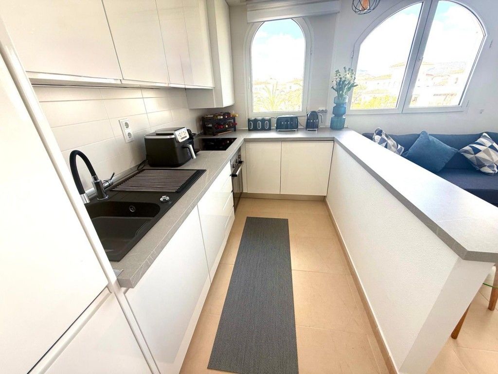 2-Bedroom Penthouse in Sucina - Image 11