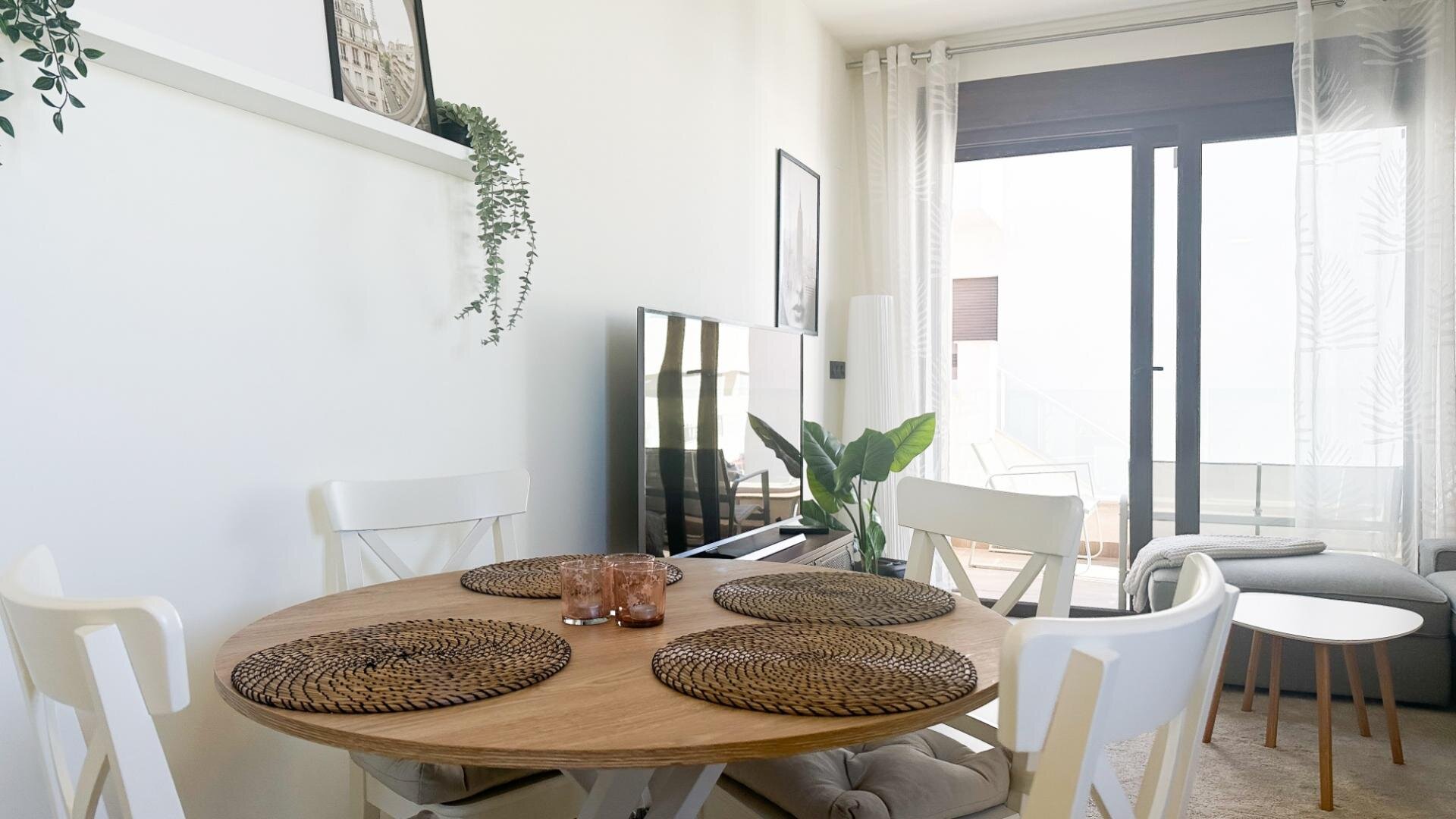 Bungalow de 3 Dormitorios en Los Balcones, Torrevieja - Image 4