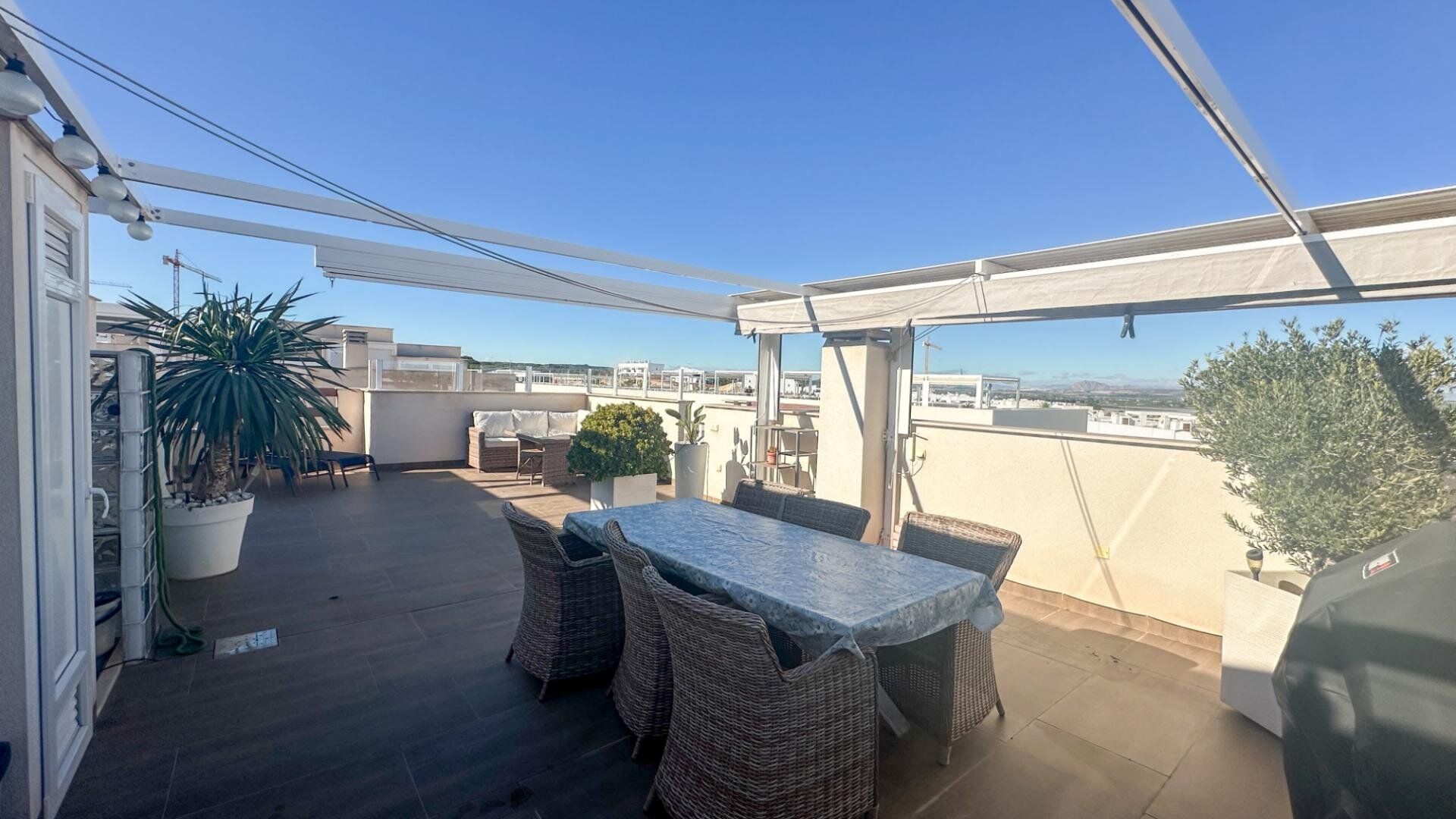 Bungalow de 3 Dormitorios en Los Balcones, Torrevieja - Image 45