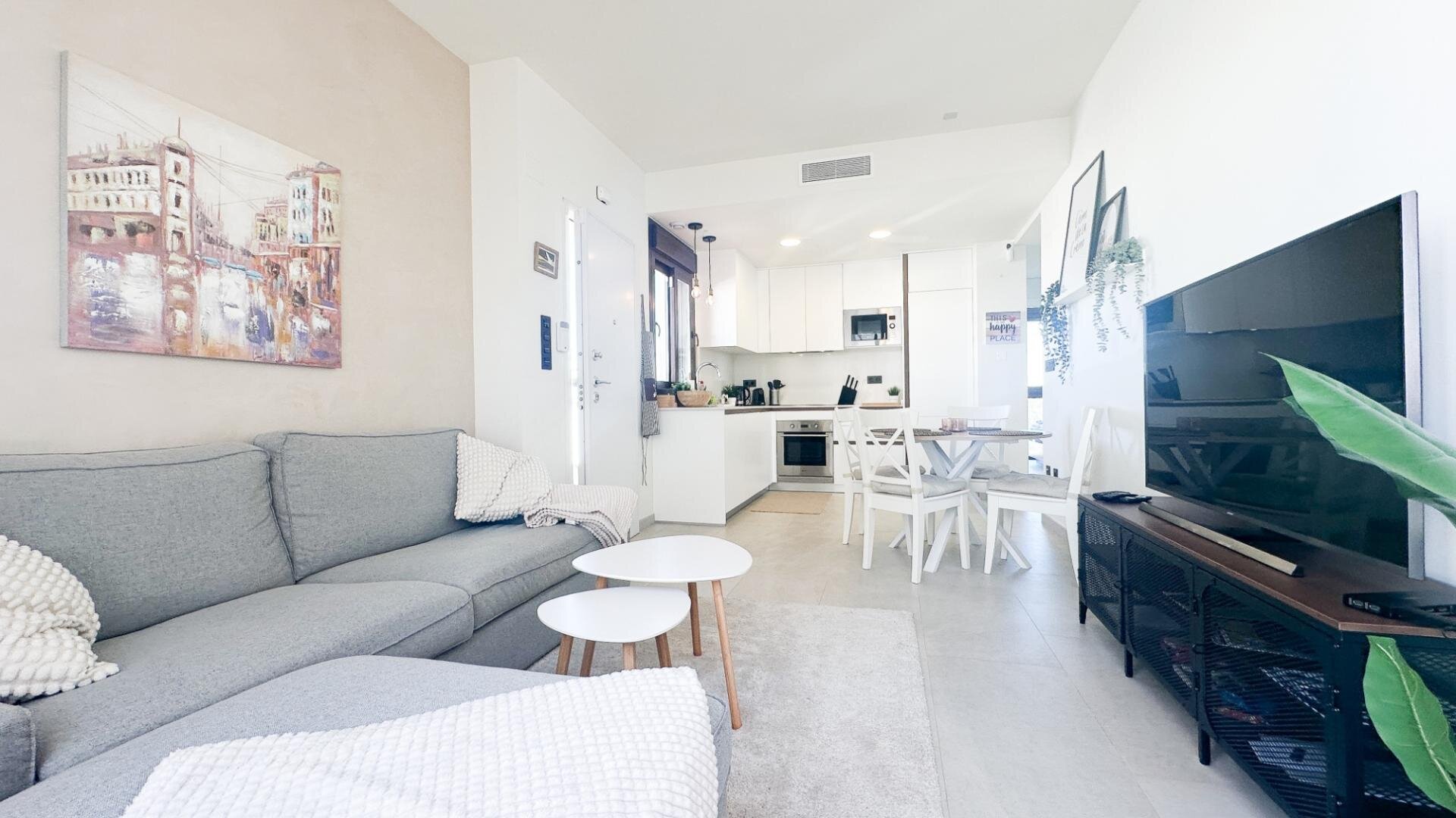 Bungalow de 3 Dormitorios en Los Balcones, Torrevieja - Image 9