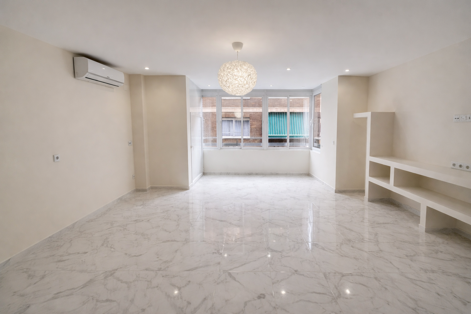 3-Bedroom Apartment in Torrevieja, Torrevieja - Image 1