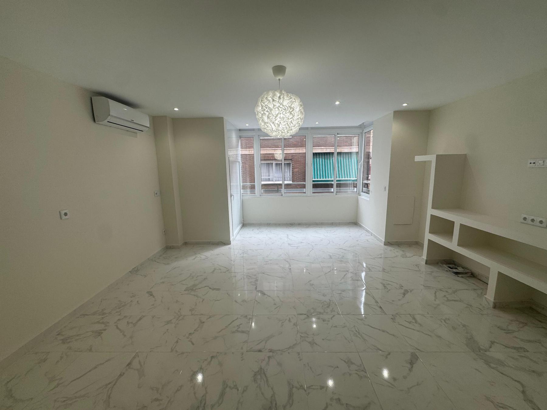 3-Bedroom Apartment in Torrevieja, Torrevieja - Image 3