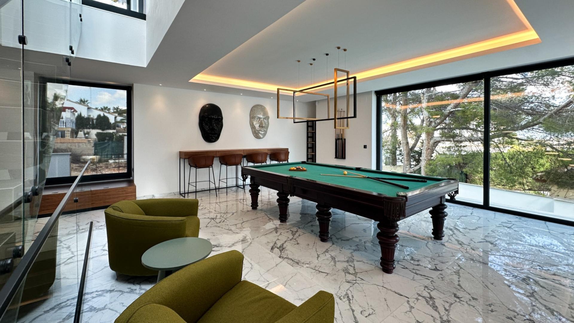 4-Bedroom Villa in Villamartin, Orihuela Costa - Image 38