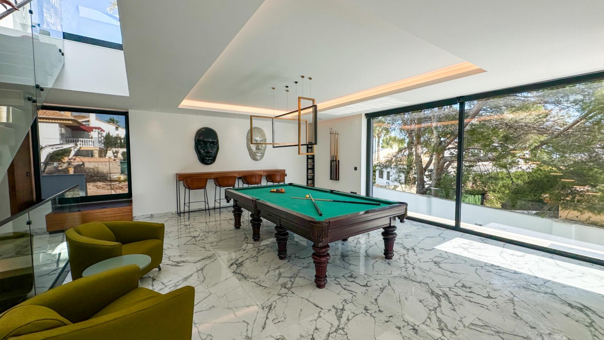 4-Bedroom Villa in Villamartin, Orihuela Costa - Image 42