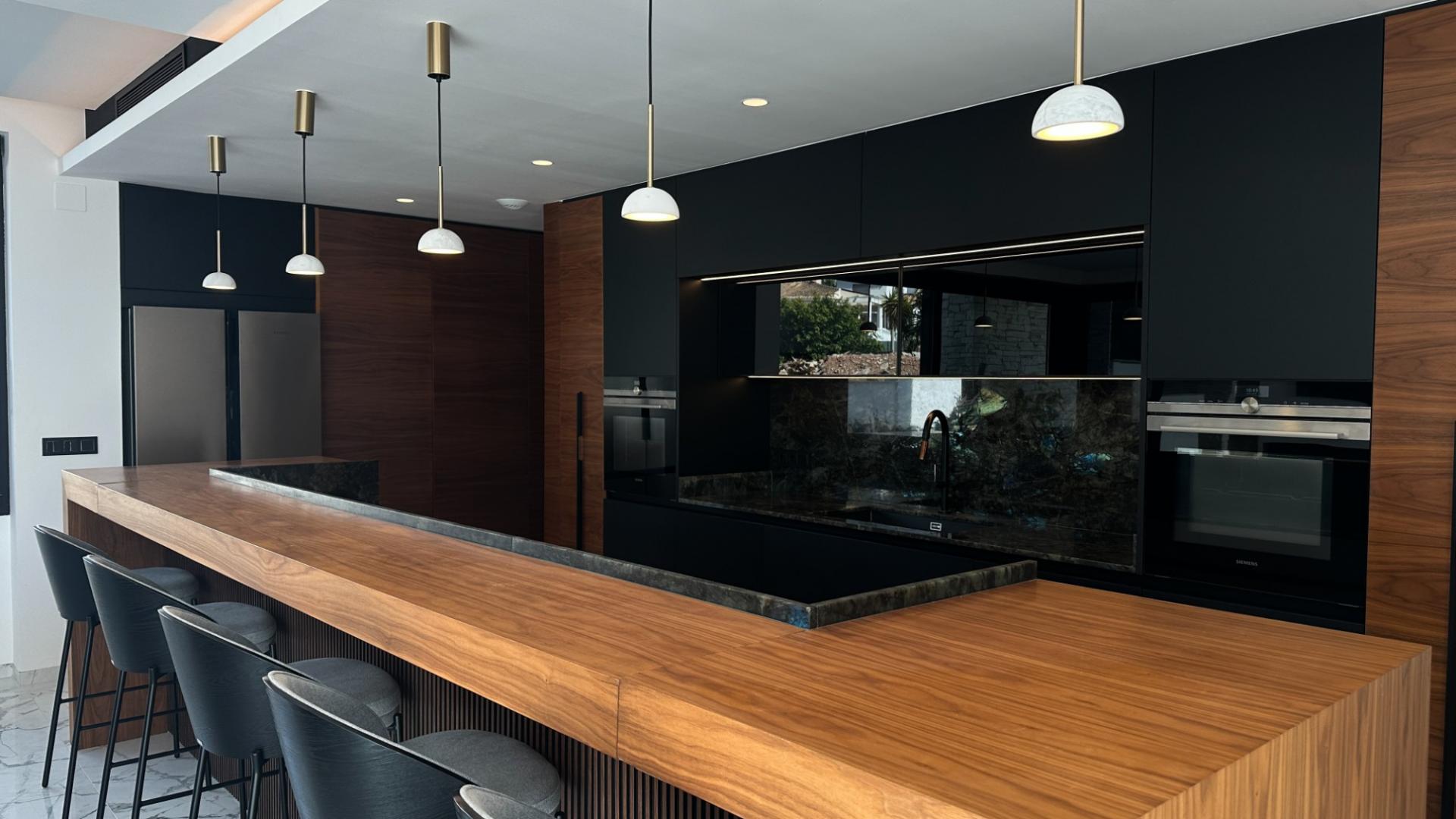 4-Bedroom Villa in Villamartin, Orihuela Costa - Image 45