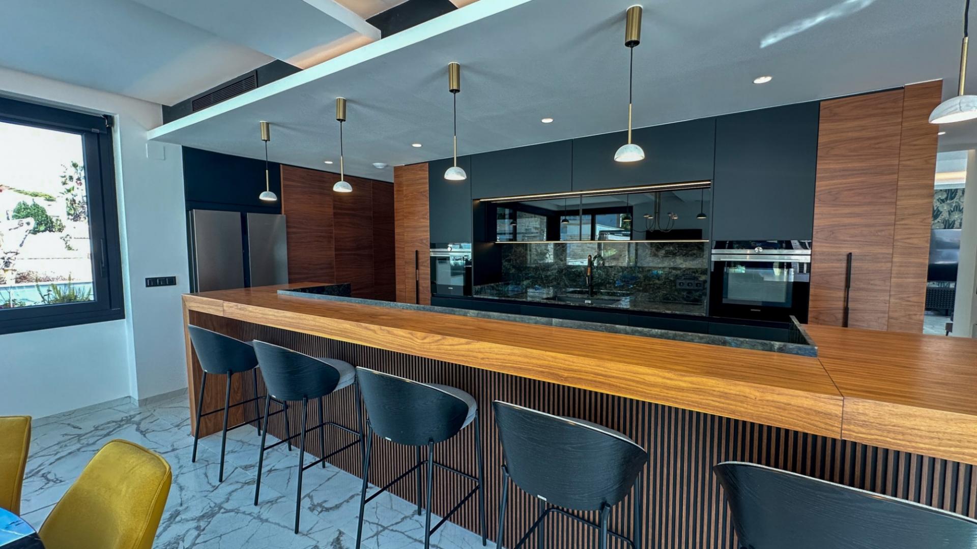 4-Bedroom Villa in Villamartin, Orihuela Costa - Image 50