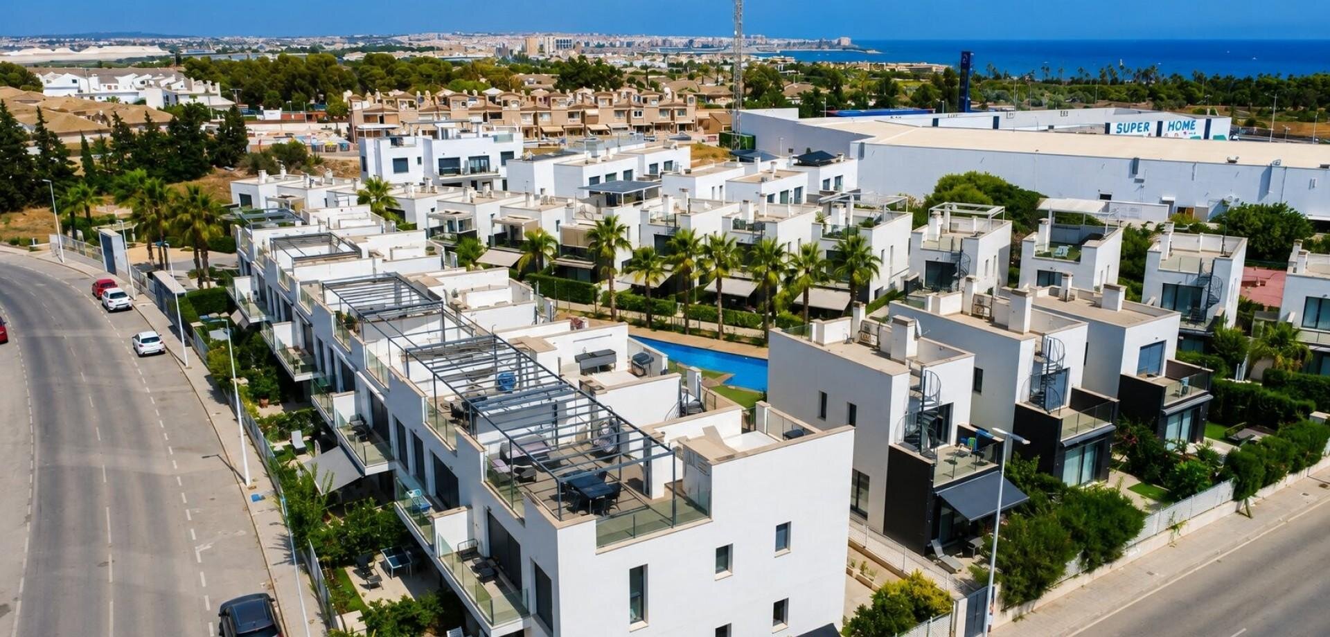 3-Bedroom Apartment in Los Balcones - Los Altos del Edén, Torrevieja - Image 10